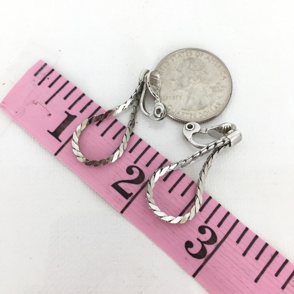 Vintage Signed Monet Shiny Silver Clip On Earrings Chain Loop Drop Earrings - Picture 11 of 11